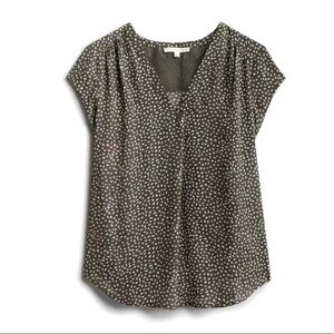 Stitch Fix Grey Patterned Short Sleeve Blouse